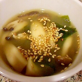わかめとキノコの中華スープ